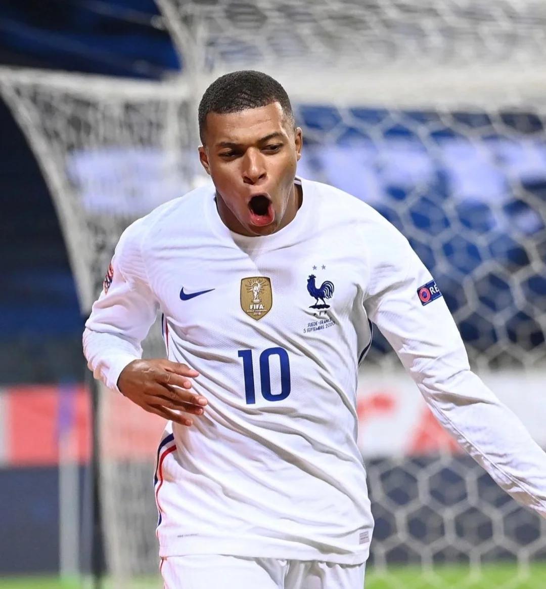 比赛集锦：国米0-1米兰（精彩回放：AC米兰1-0小胜国际米兰）