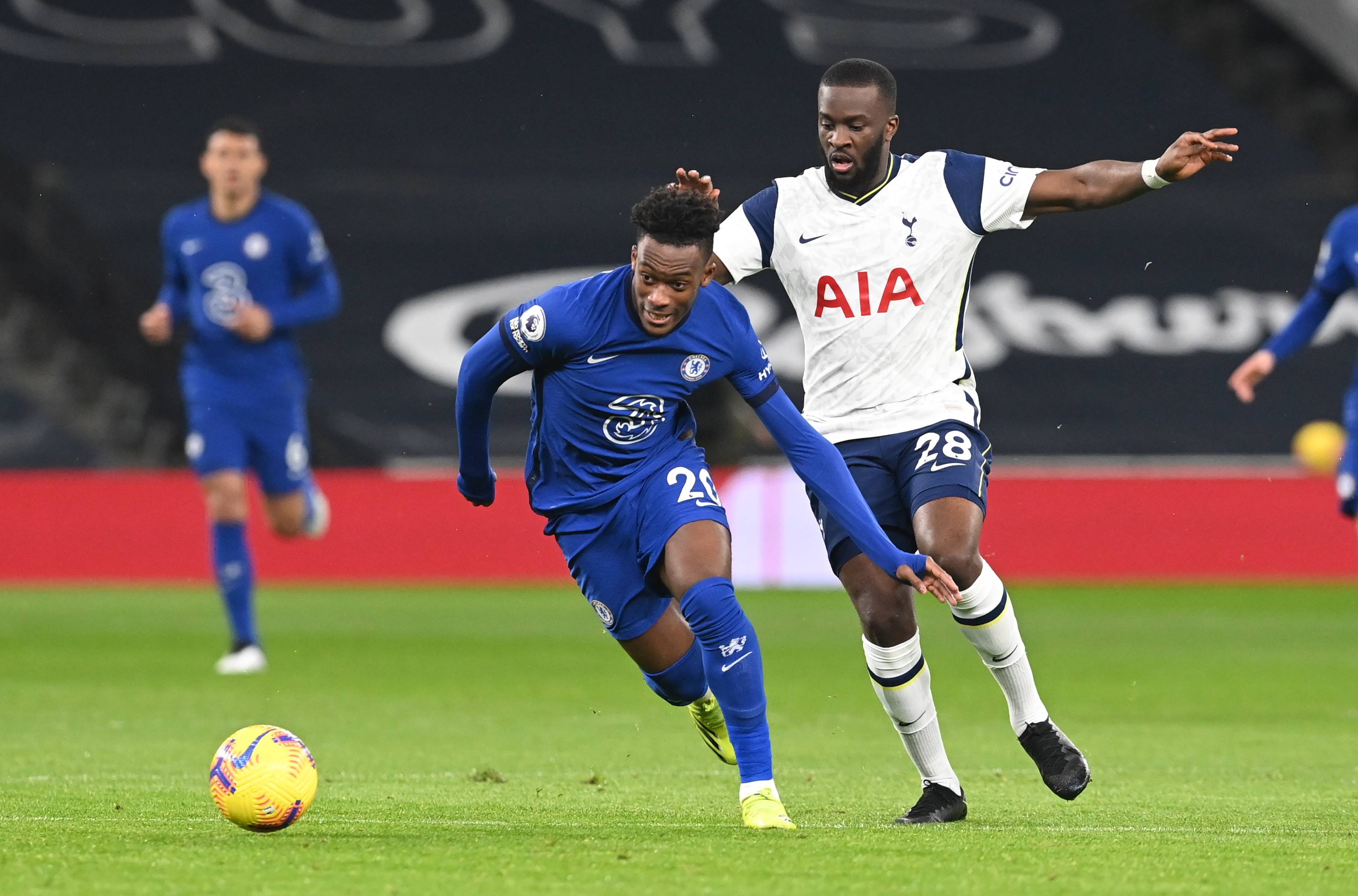 HWG！罗马诺：埃切维里结束在药厂的租借，转而租借至赫罗纳（罗马诺：埃切维里已结束勒沃库森租期，随后租借加盟赫罗纳）