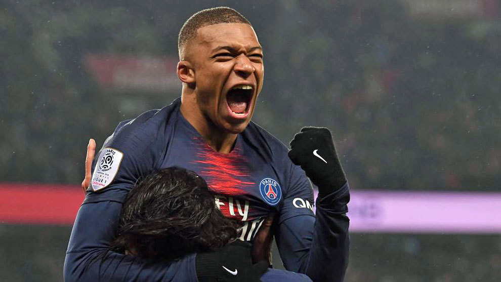 曼联1-1西汉姆联：83分钟遭保级队逼平，近5轮仅1胜争四梦碎？（曼联1-1平西汉姆：83分钟被保级队扳平，近5轮仅1胜，争四前景告急）