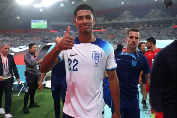 2025成都混团世界杯第二阶段 中国队总比分8-2战胜法国队（2025混团世界杯成都站第二阶段：中国队8比2击败法国队）