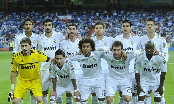 FC26美丽足球：维蒂尼亚、德容领衔，金外脚背夸雷斯马在列（FC26美丽足球盘点：维蒂尼亚、德容领衔，外脚背大师夸雷斯马入选）